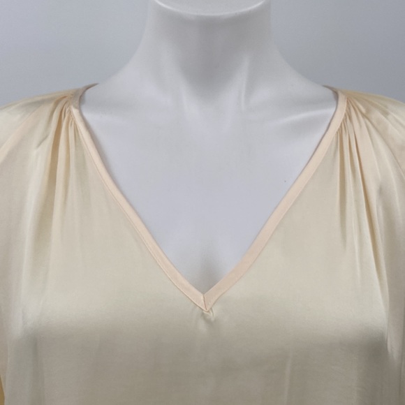 Sincerely Jules NWT Cream Satin Polyester Long Sleeve Blouse XL - Picture 5 of 12